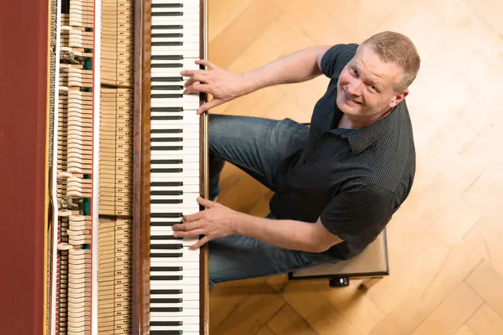 Simon Georg Klavier 2